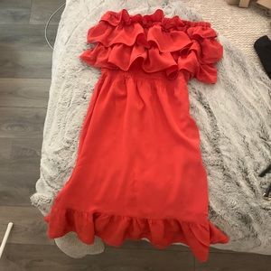 SOLD Rebecca Taylor red chiffon strapless dress 👗